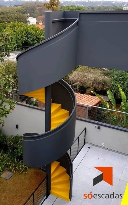 escada caracol design externa